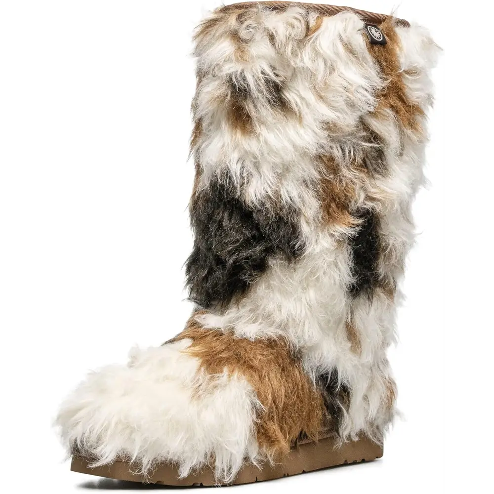 AU&MU AUMU Women’s Faux Fur Boot Furry Fluffy Short Snow Boot Sheep Insole - Chestnut/White / 12