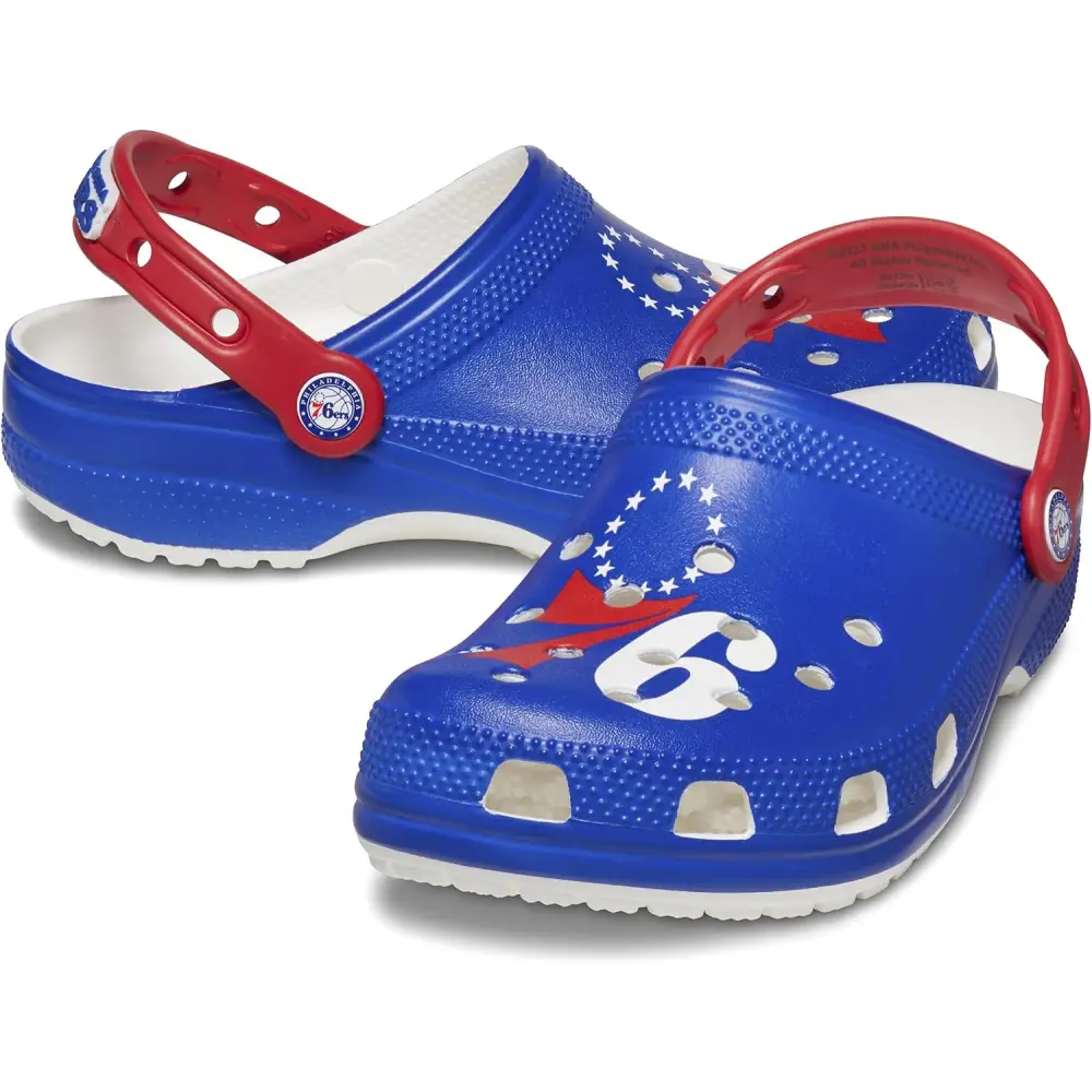 Crocs Unisex-Adult Classic Collegiate Clogs