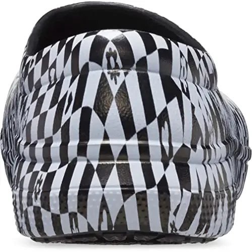 Crocs Unisex Adult On The Clock Slip Resistant Clogs